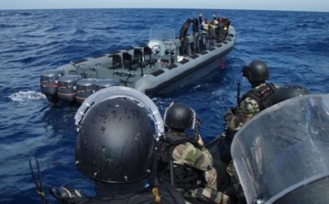 محاكمة عناصر من البحرية الملكية بالحسيمة بتهمة التهريب الدولي للمخدرات